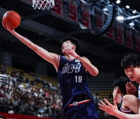 击败广东宏远！广州男篮全力出击，徐昕PK杜锋，央视直播